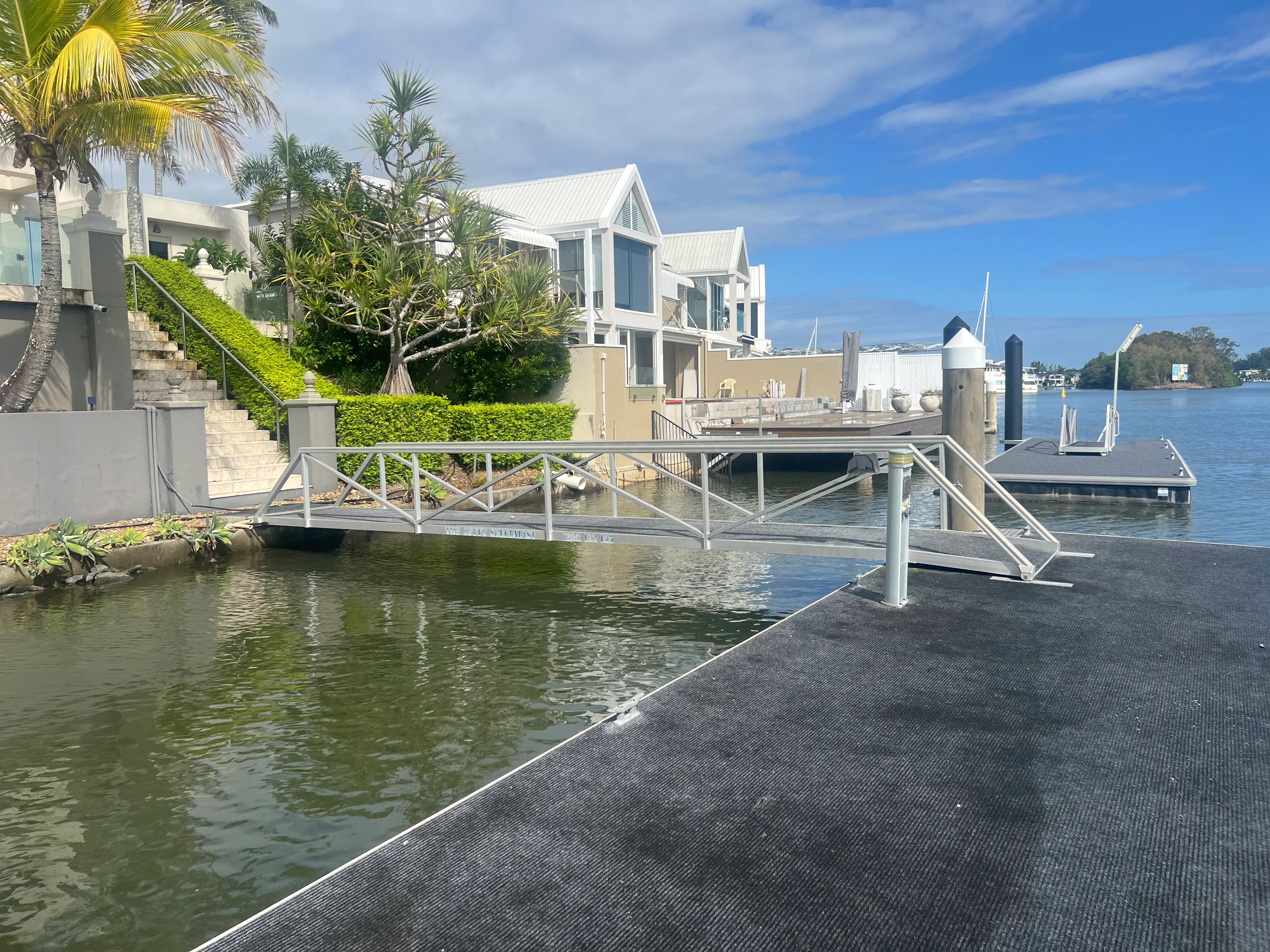 YardTaskers jetty and pontoon project on the Gold Coast